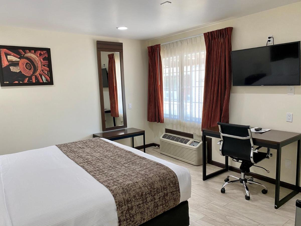 King Room - Non-Smoking,1001052633:JPEG