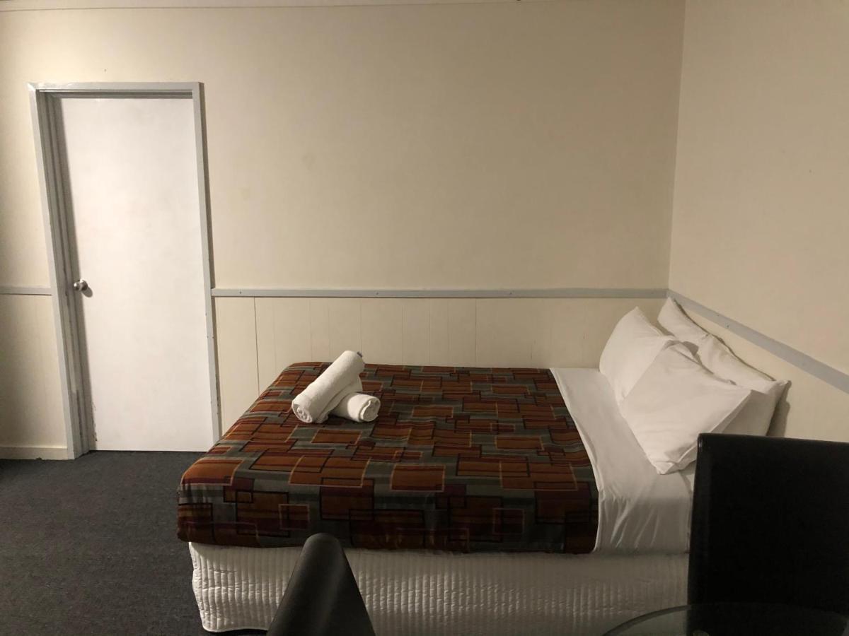 Family Room,1004936419:JPEG