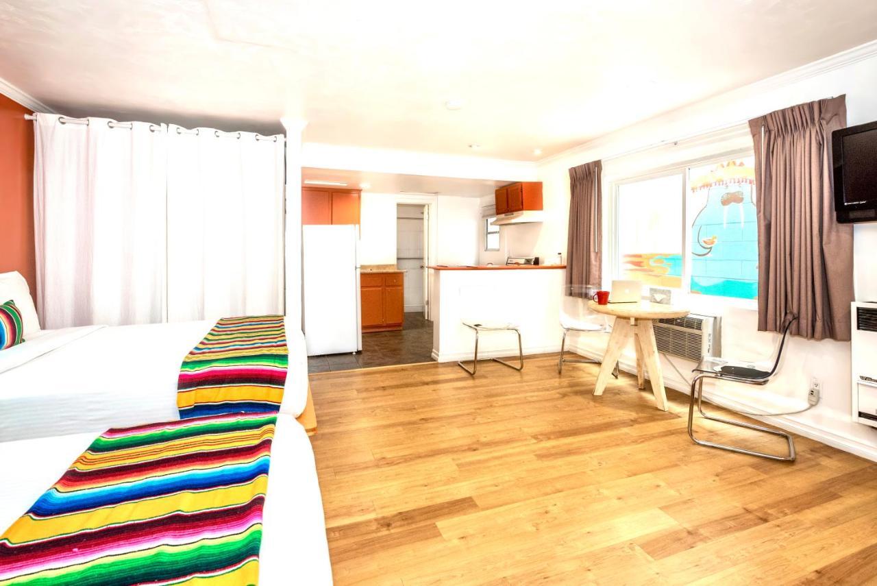 Deluxe Family Suite,1023869893:JPEG