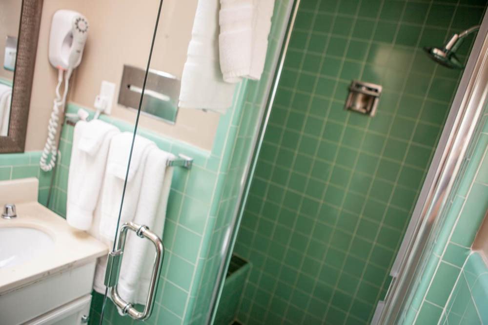 Kamer met Kingsize Bed - Geschikt voor Gasten met een Lichamelijke Beperking