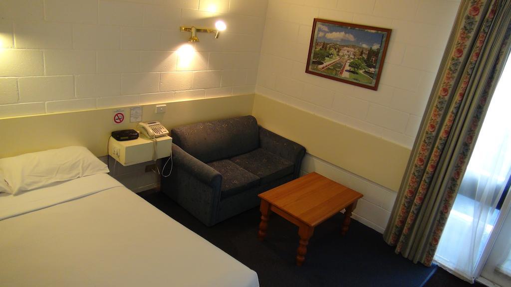 Budget Room,104746223:JPEG
