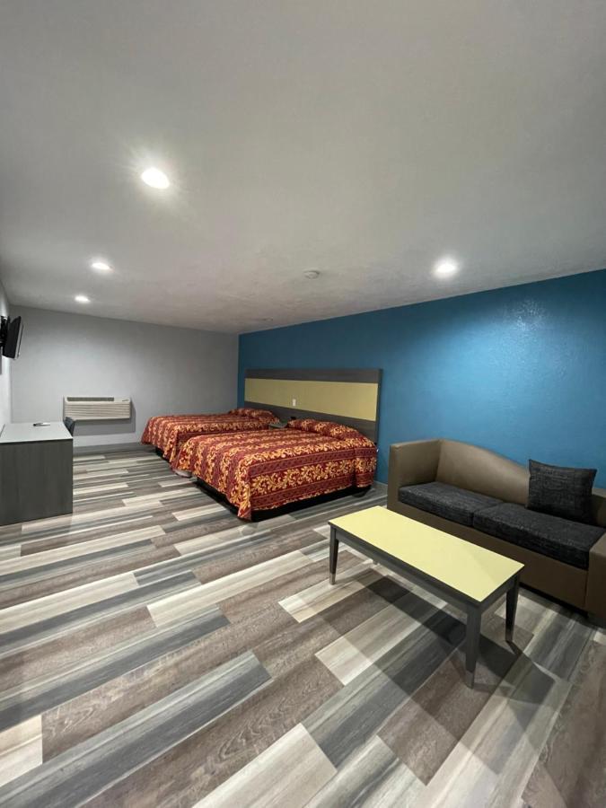 Habitación con 2 camas grandes