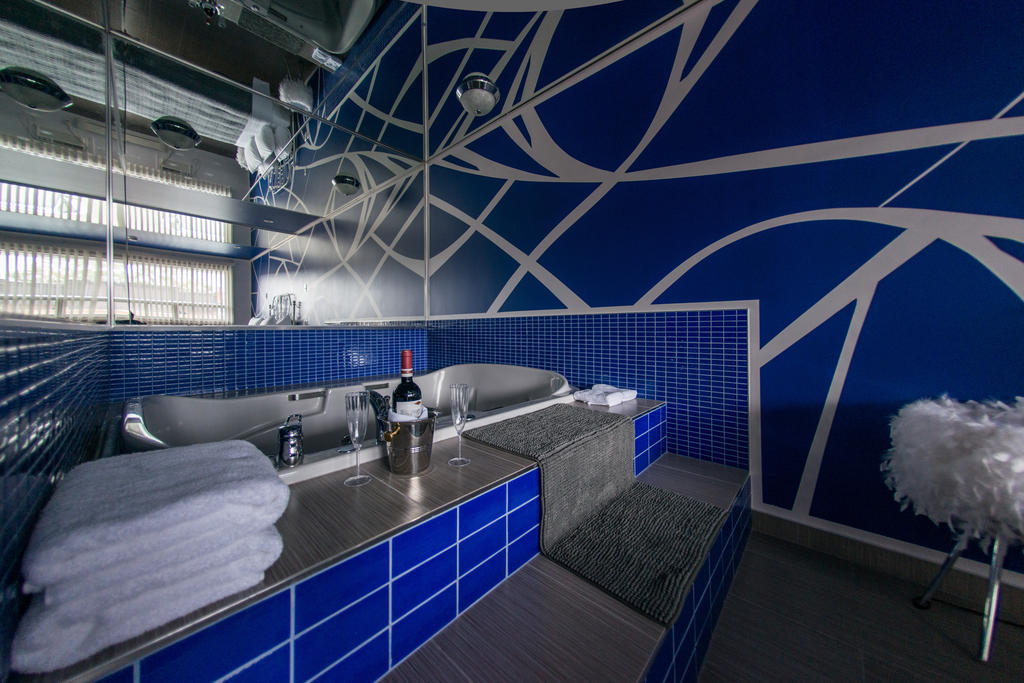 Queen Room with Spa Bath,107225613:JPEG