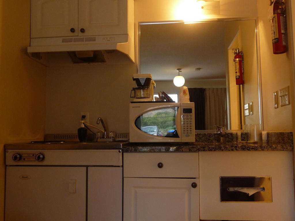 King Room - Non-Smoking,109430190:JPEG