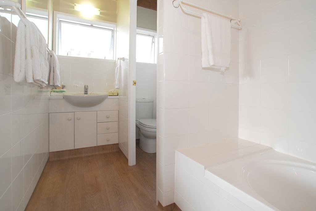 Two-Bedroom Apartment,112487028:JPEG