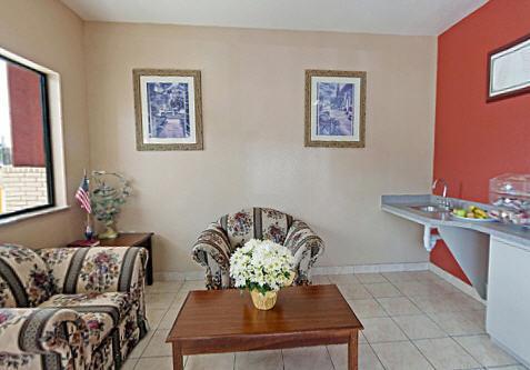 Queen Room with Two Queen Beds,644913507:JPEG