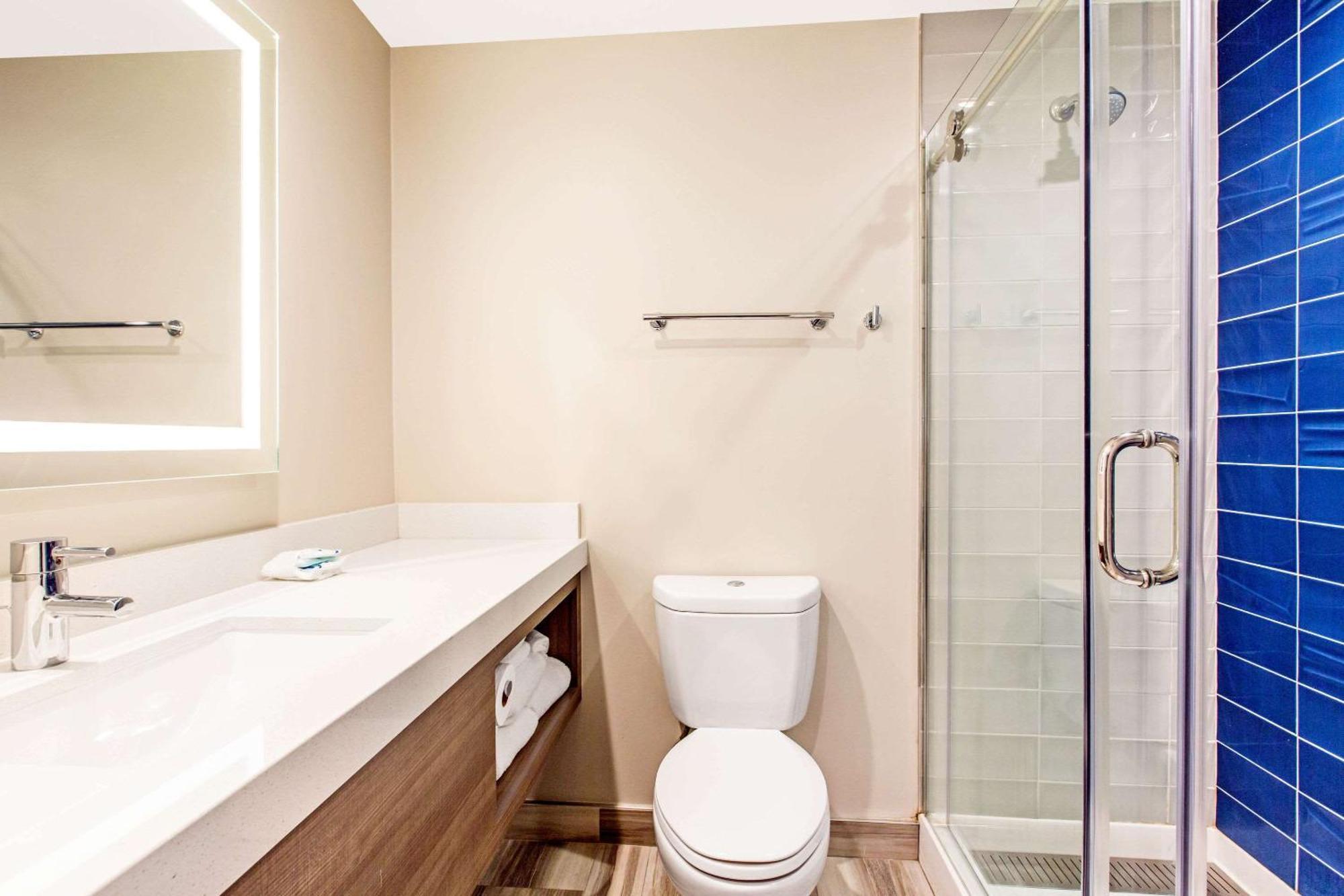 King Room - Non-Smoking