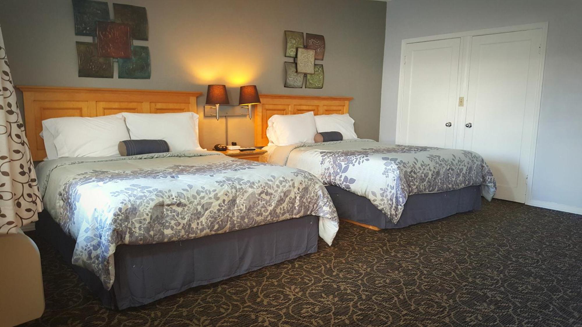Queen Room with Two Queen Beds,1217603440:JPEG