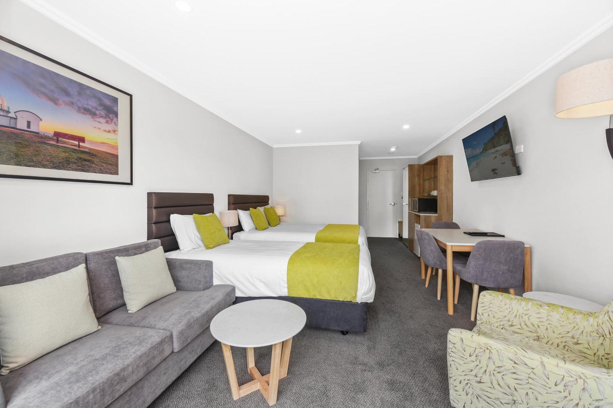 Waterfront Superior Twin Room