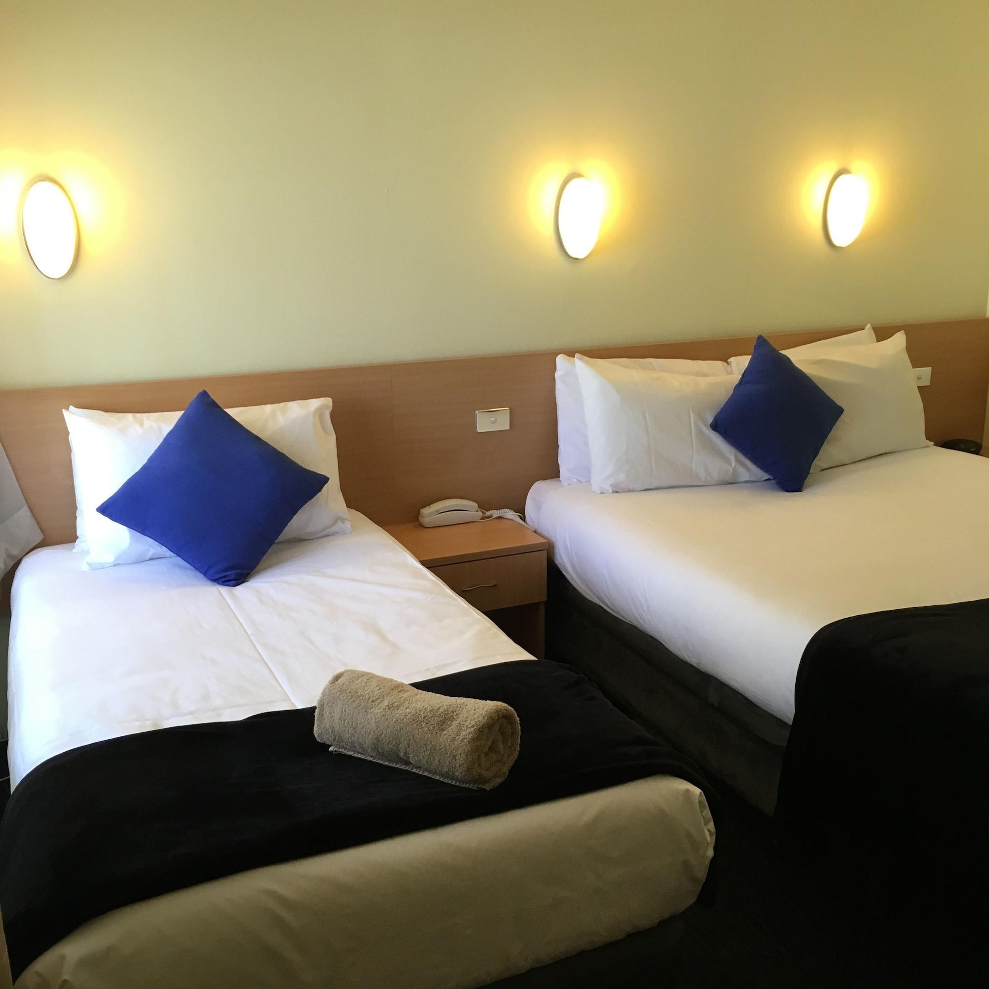 Twin Room,1220190943:JPEG