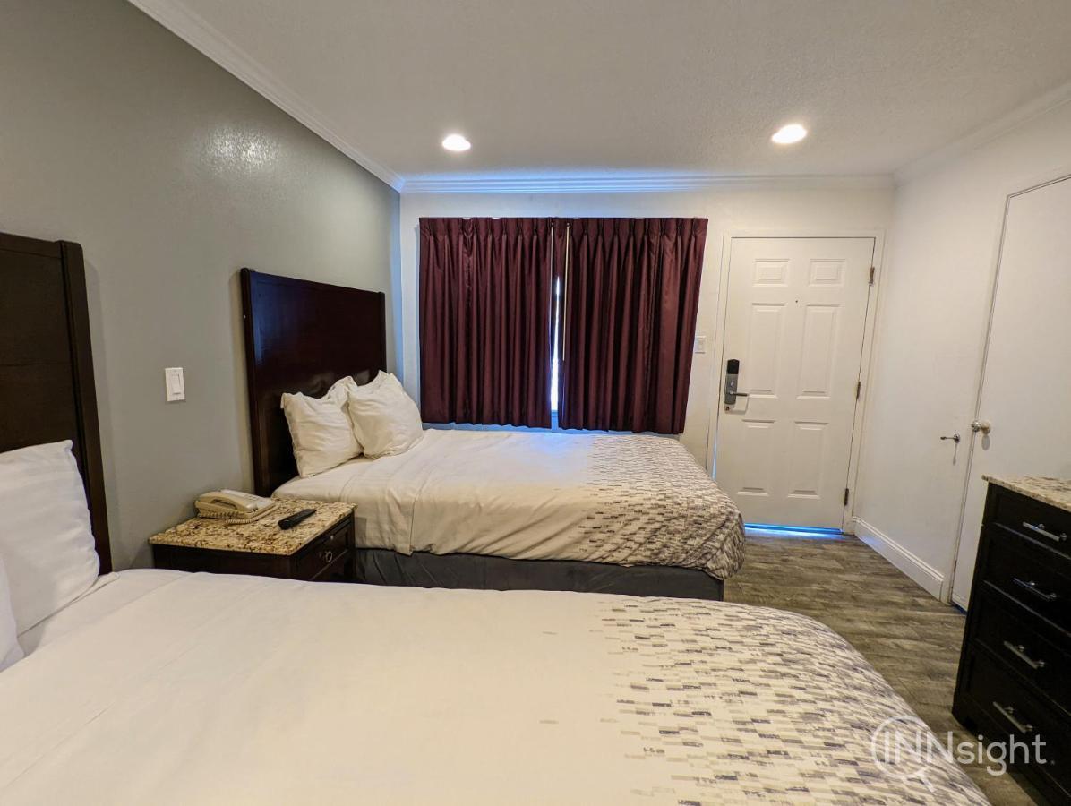 Standard Twin Room,1232656949:JPEG