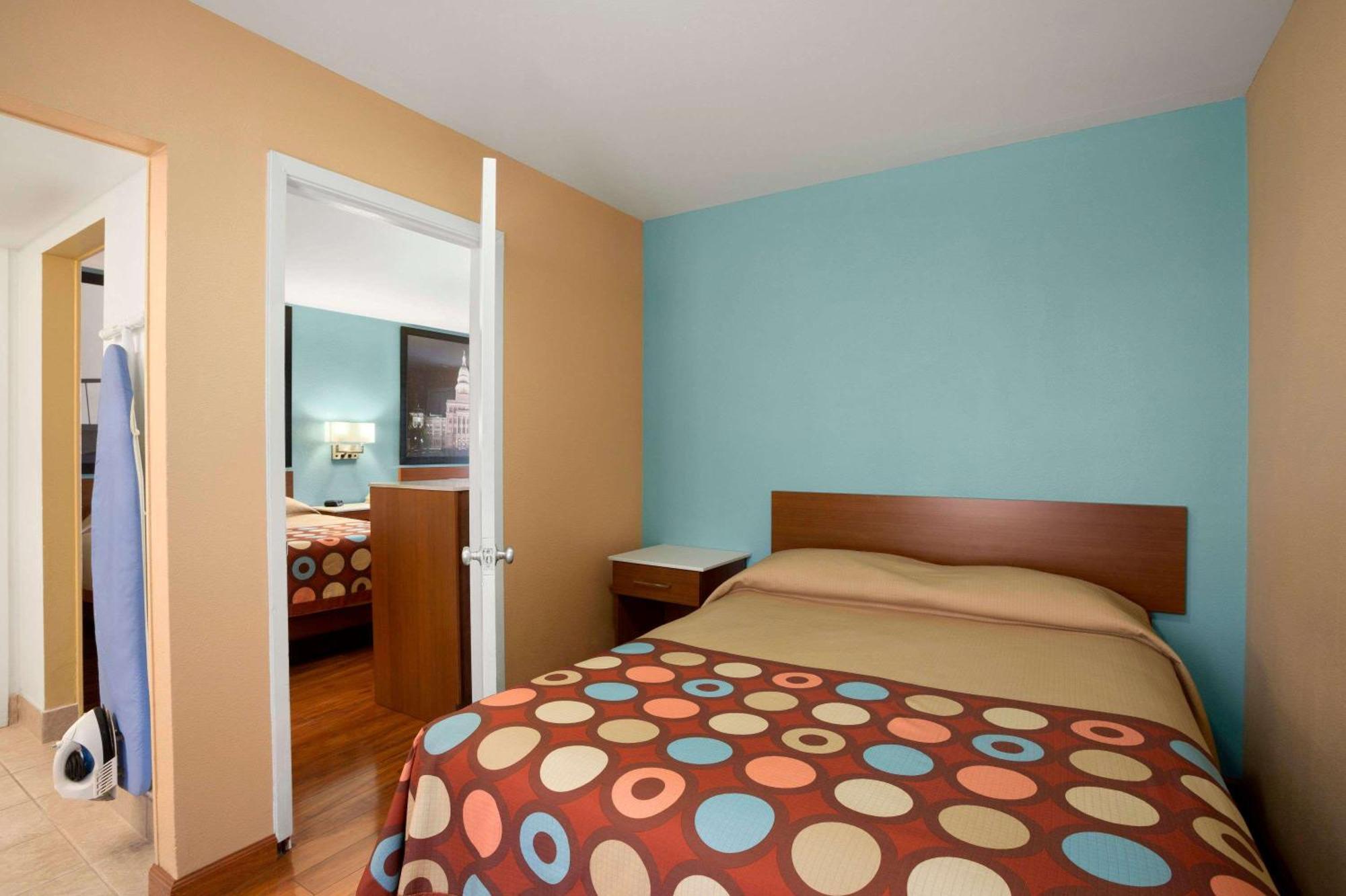 Superior Queen Suite Three Queen Beds Non-Smoking