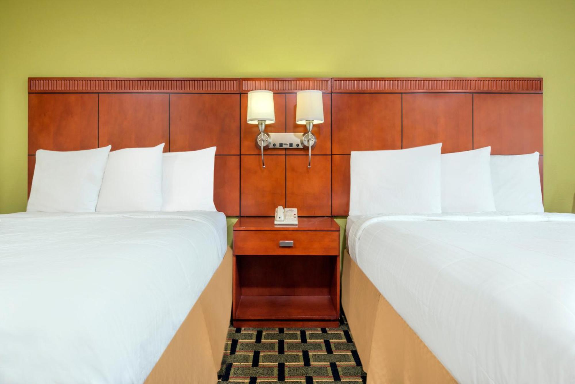 Queen Room Two Queen Beds Non-Smoking