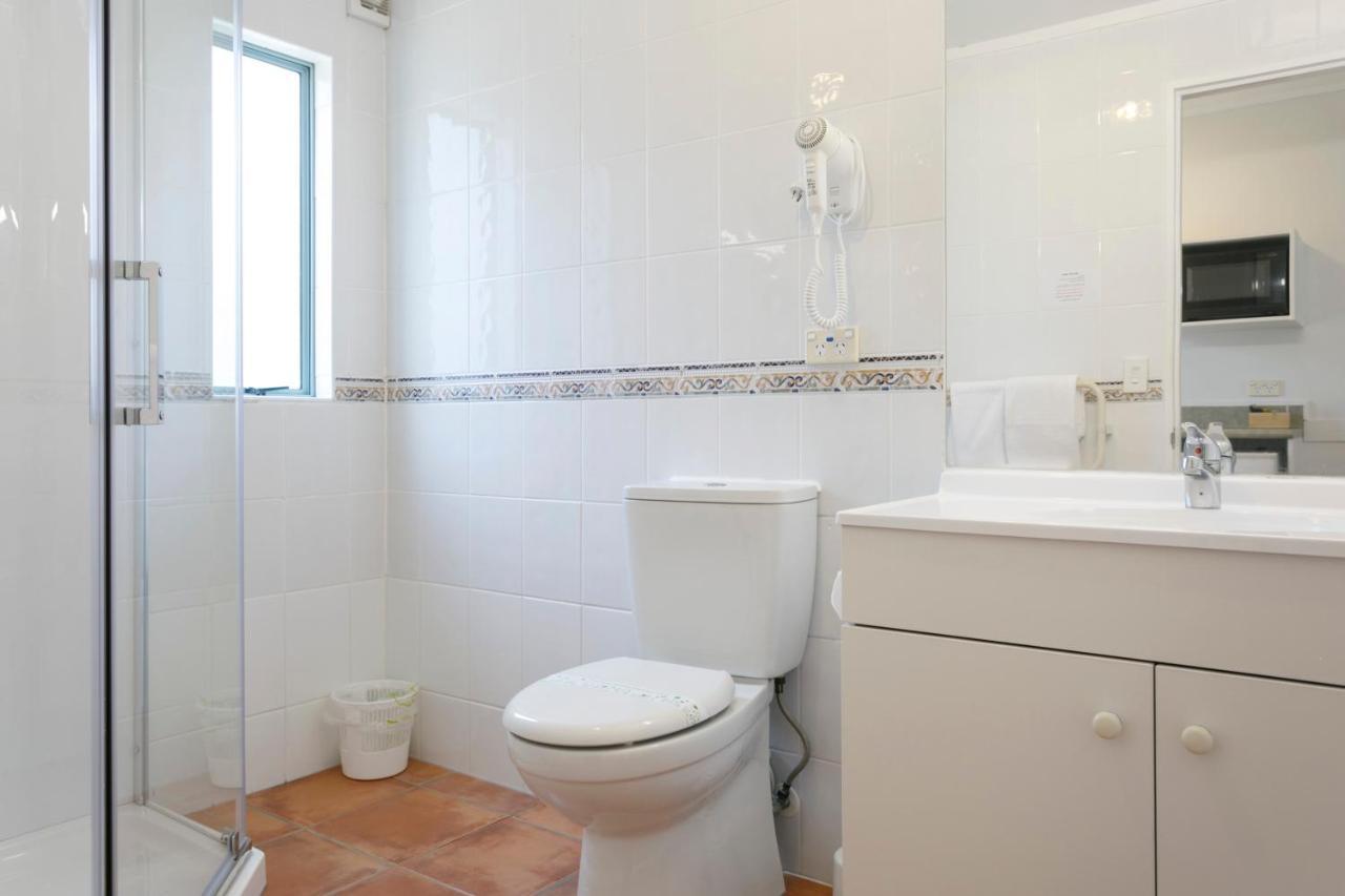 Family Room with Private Bathroom,1648909425:JPEG