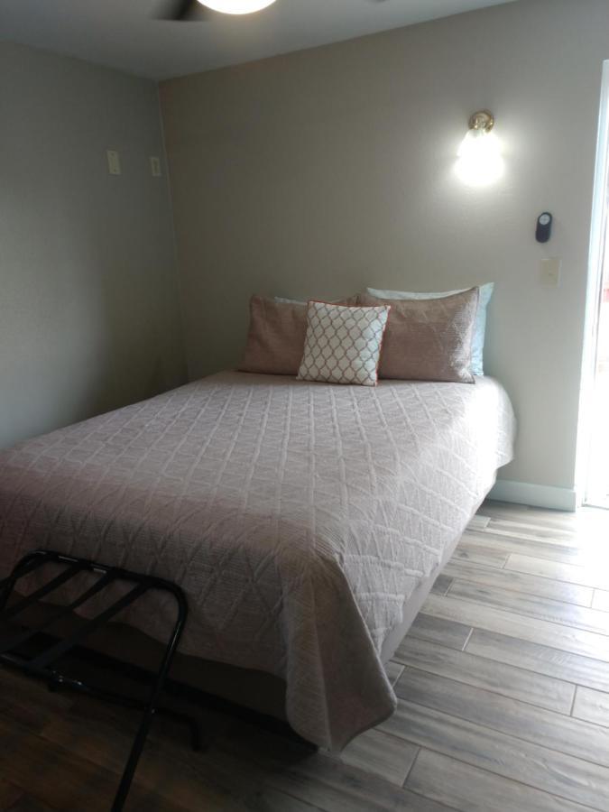 Queen Room,1148449669:JPEG