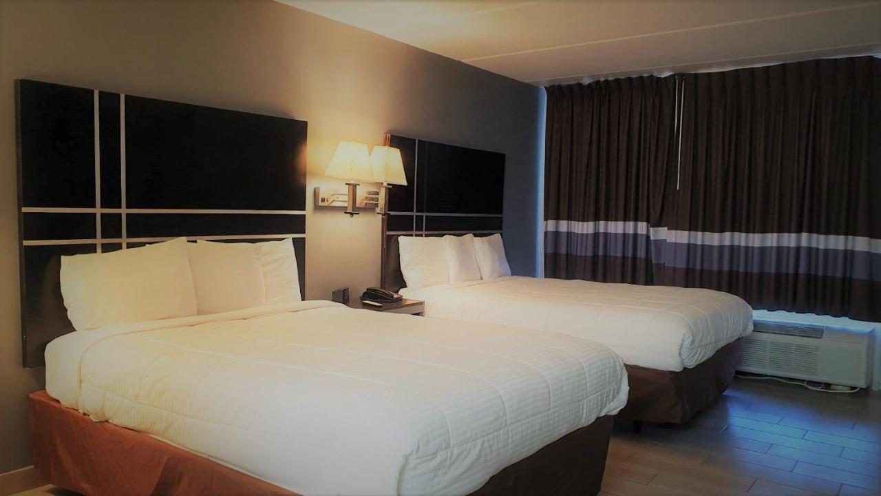 Queen Room Two Queen Beds