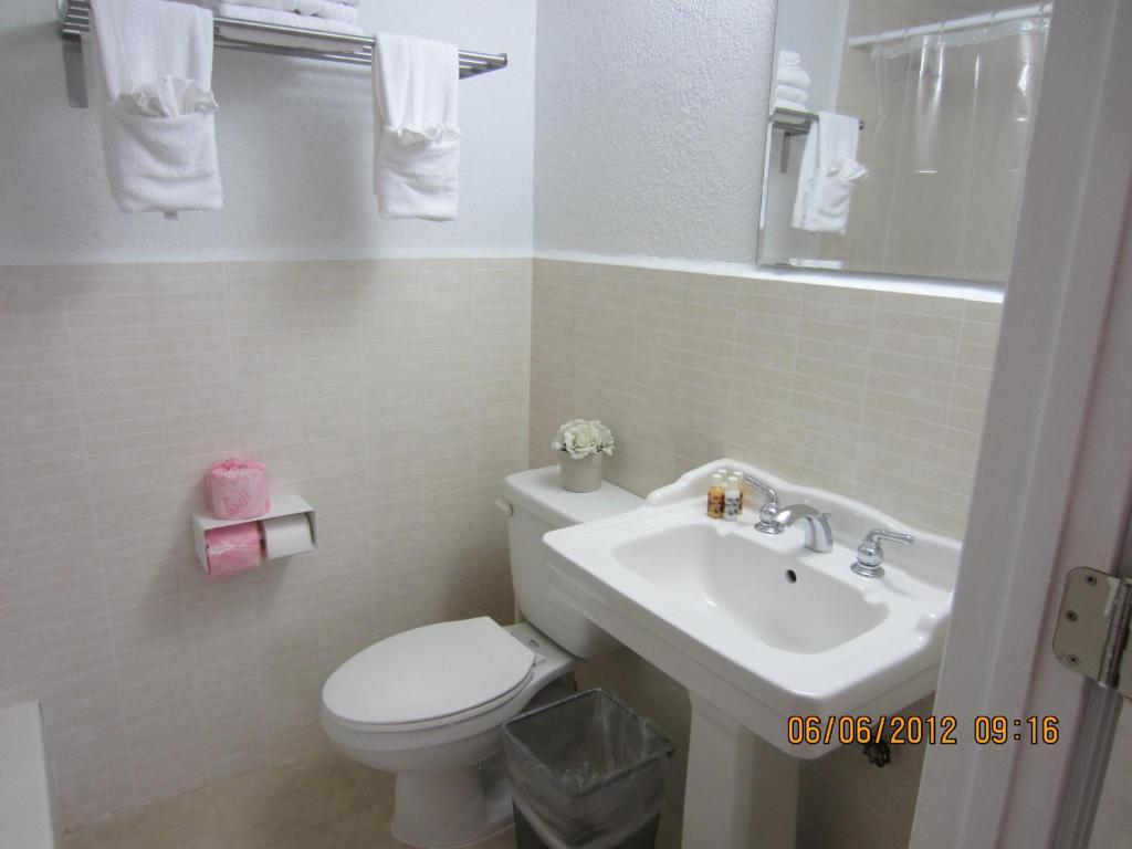 Queen Room,665132706:JPEG