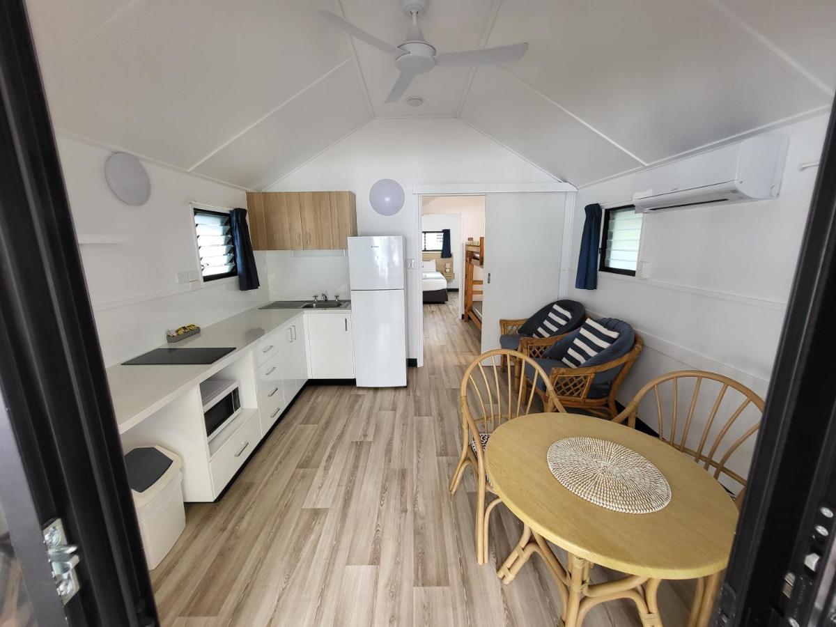 One-Bedroom Bungalow with Ocean View - Beach Front,1407748385:JPEG
