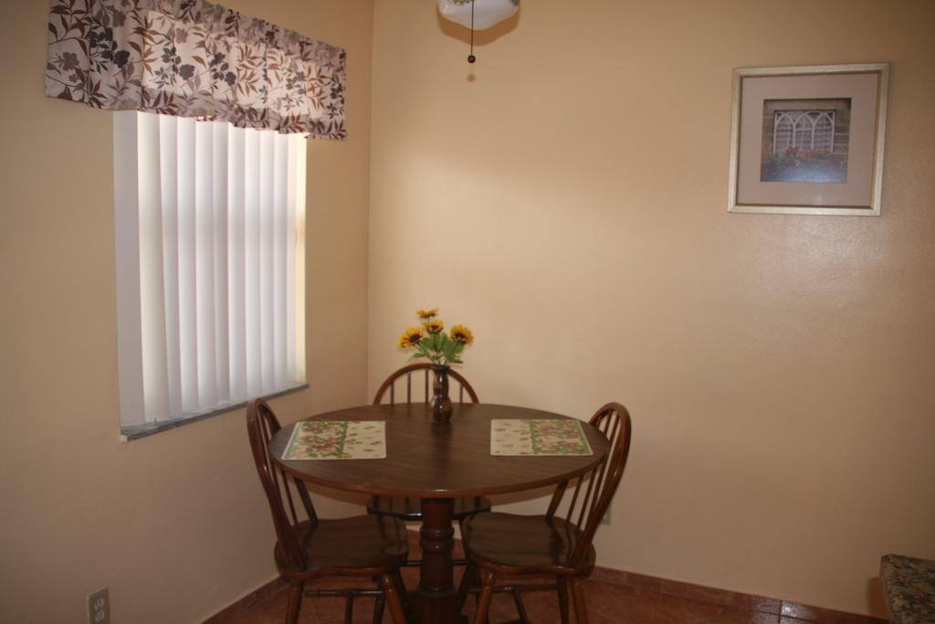 One-Bedroom Apartment,146976647:JPEG