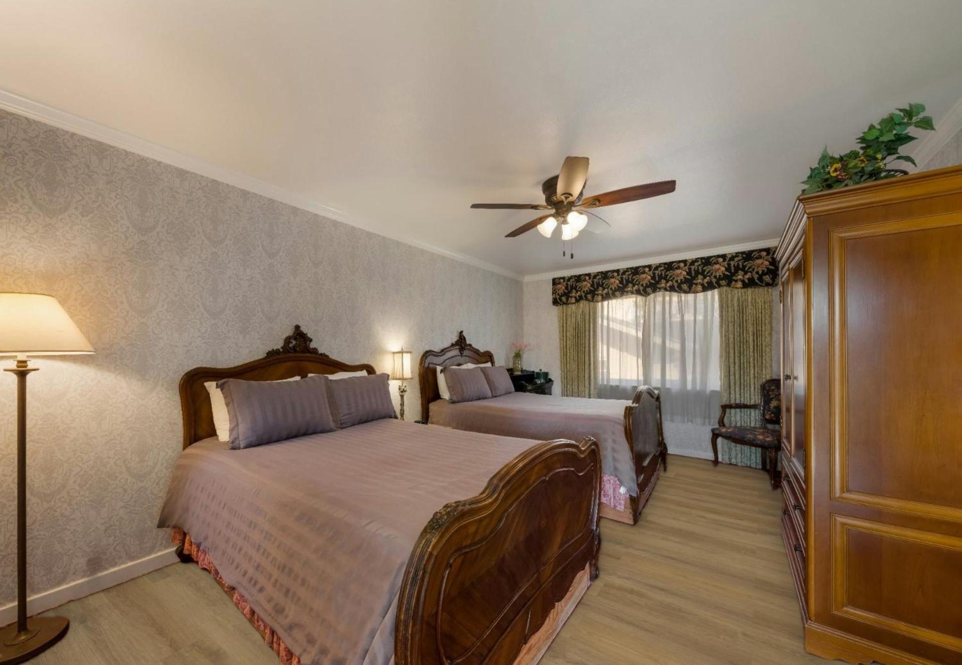 Standard Two Double Beds,1530199402:JPEG