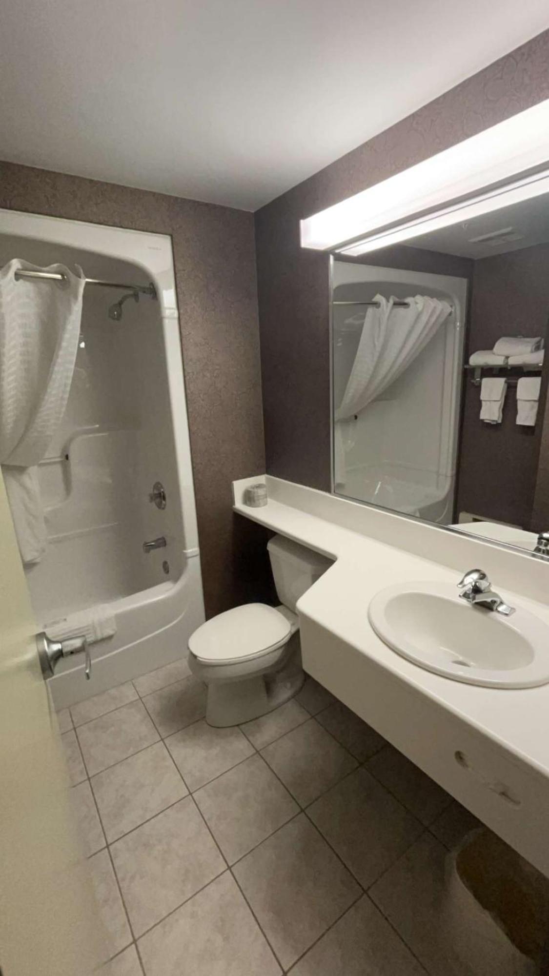 Chambre Deluxe avec 2 Lits Queen-Size - Non-Fumeurs