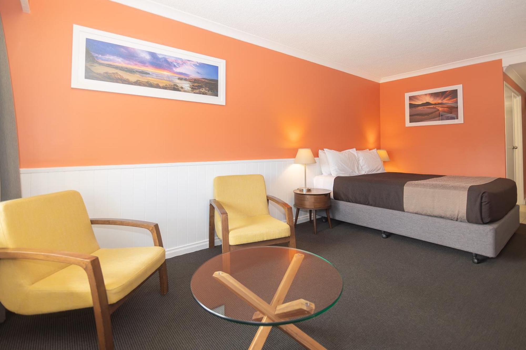 Heritage Queen Room