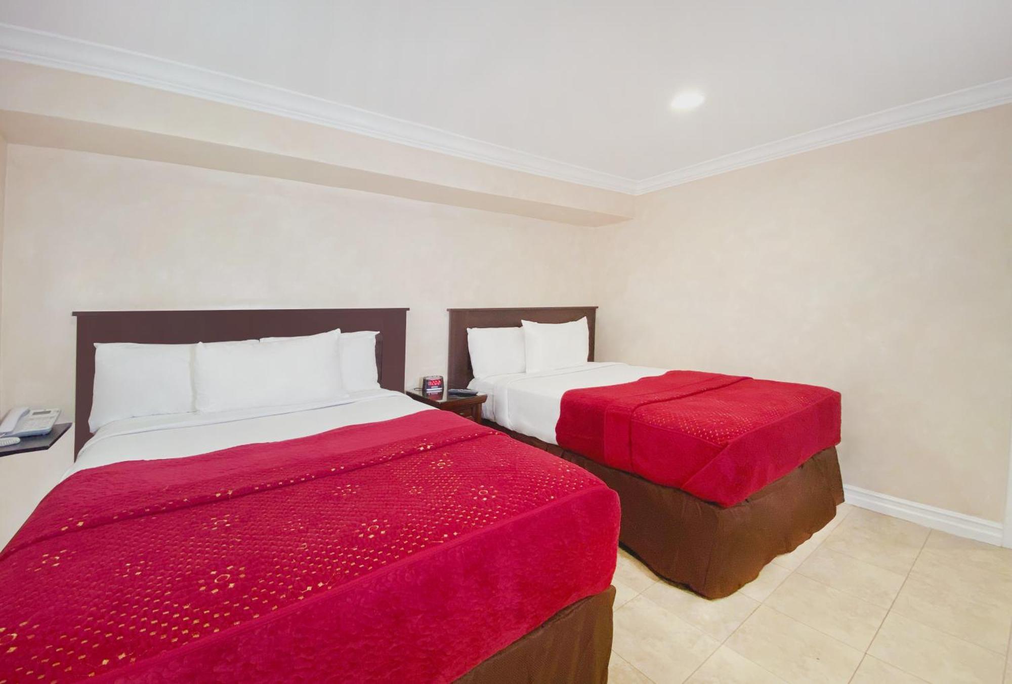 Double Room with Two Double Beds,1543776121:JPEG