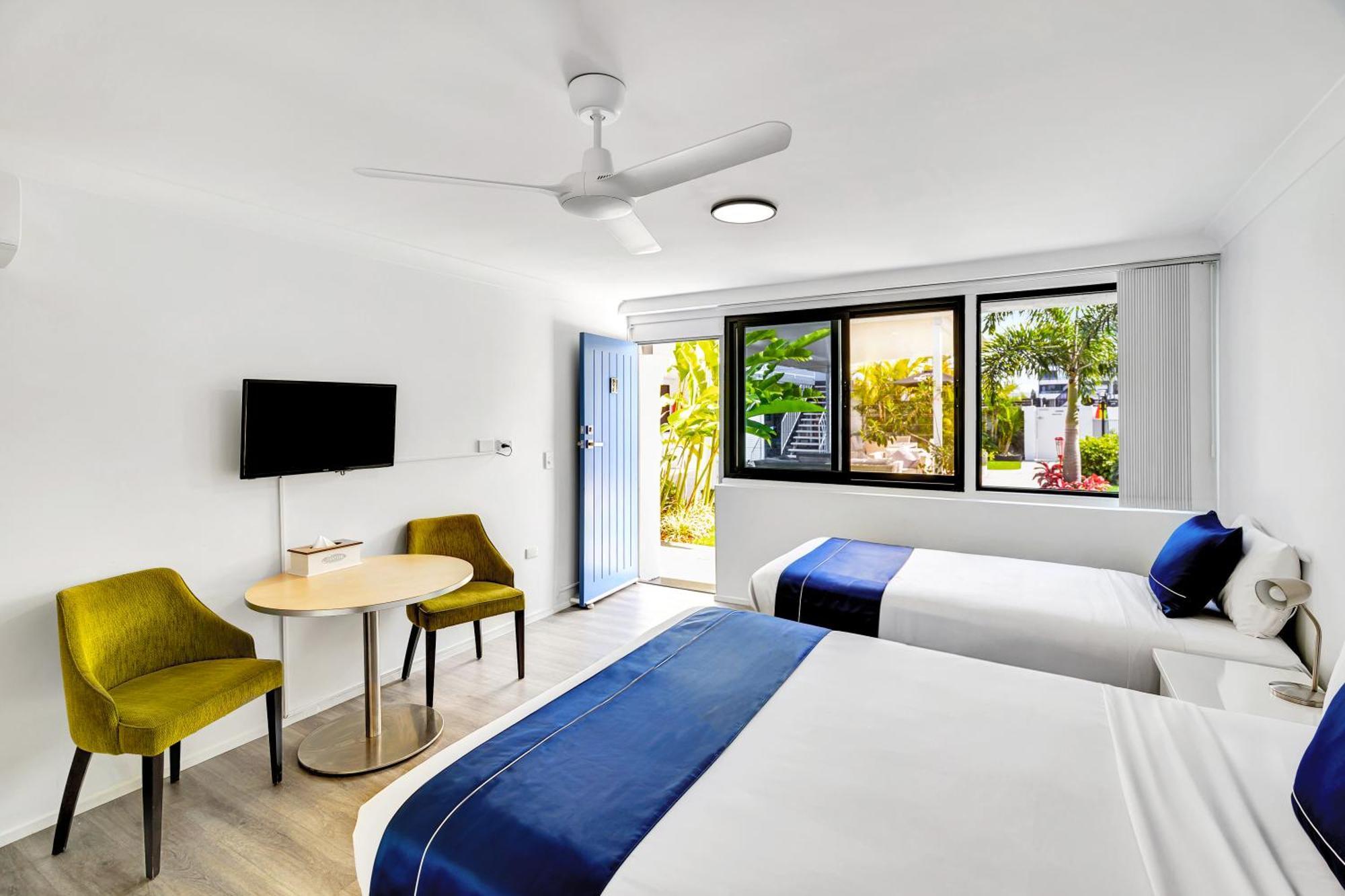 Twin Room,1546146175:JPEG