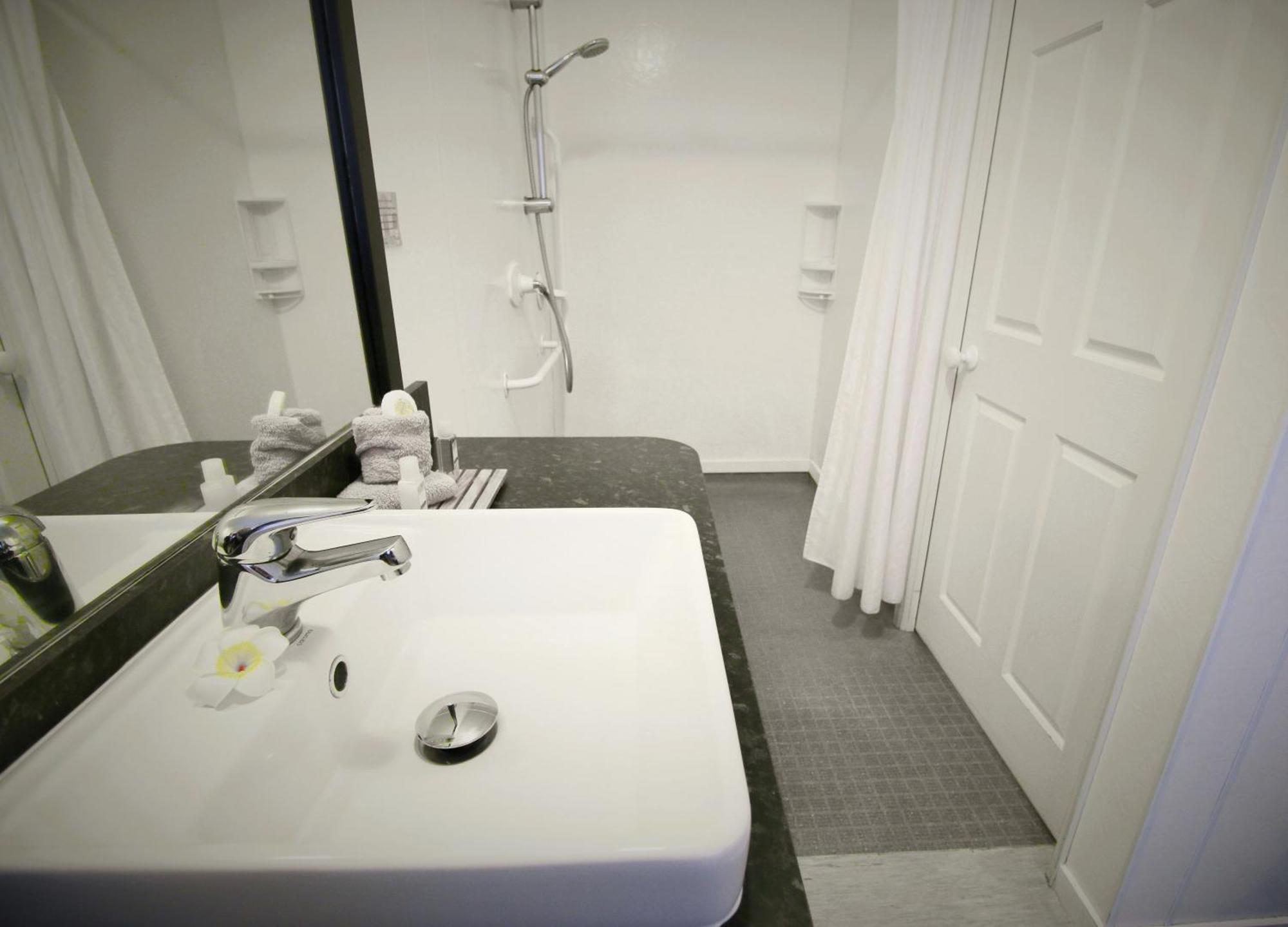 Executive Studio Wheel Chair Access