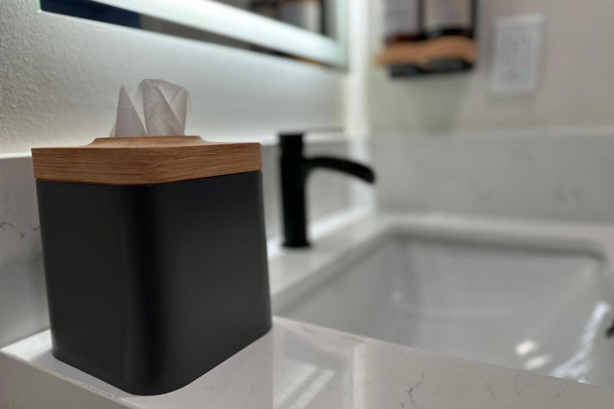 King Room,1592059828:JPEG