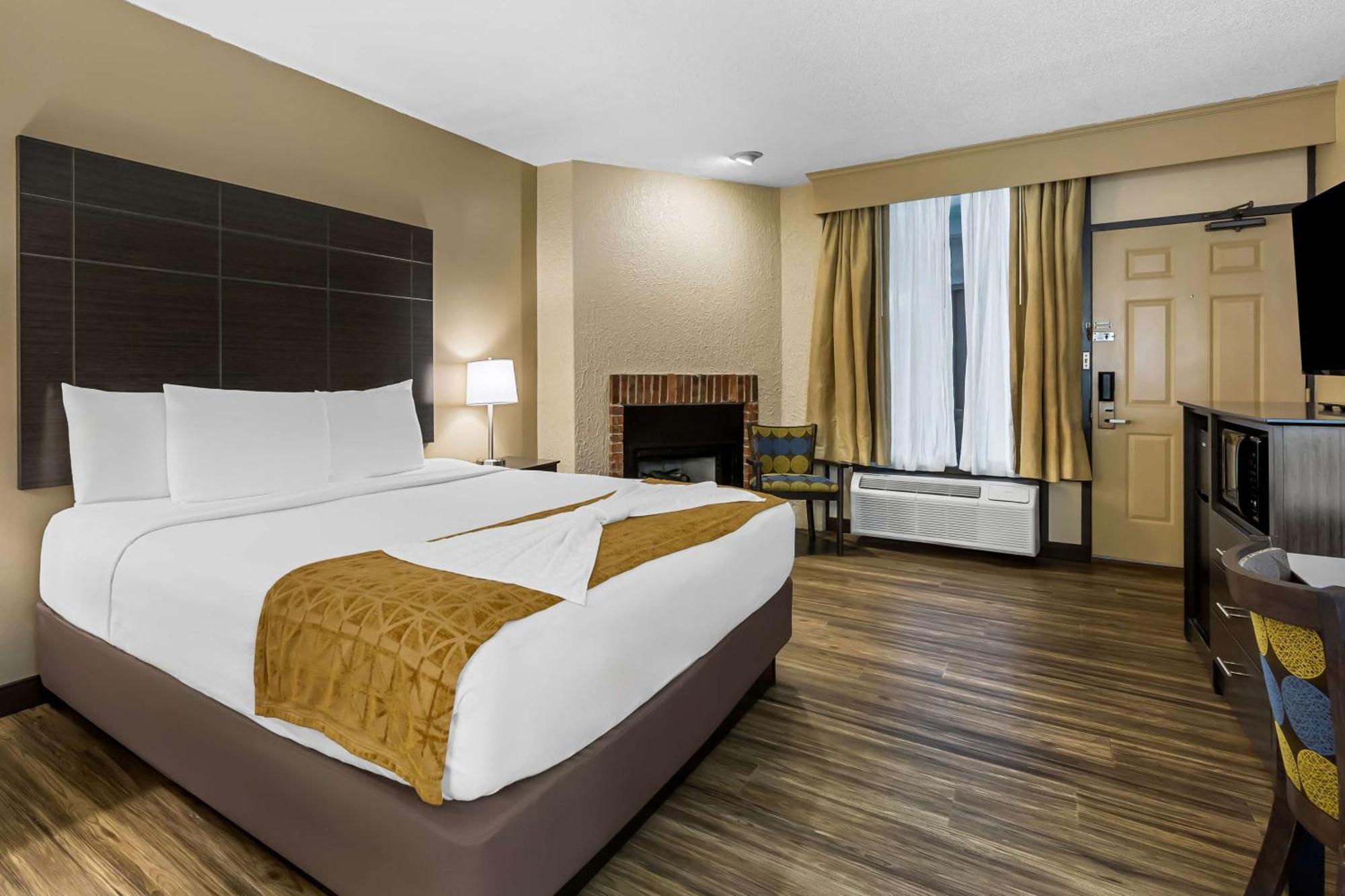 King Room with Walk In Shower,1616441784:JPEG