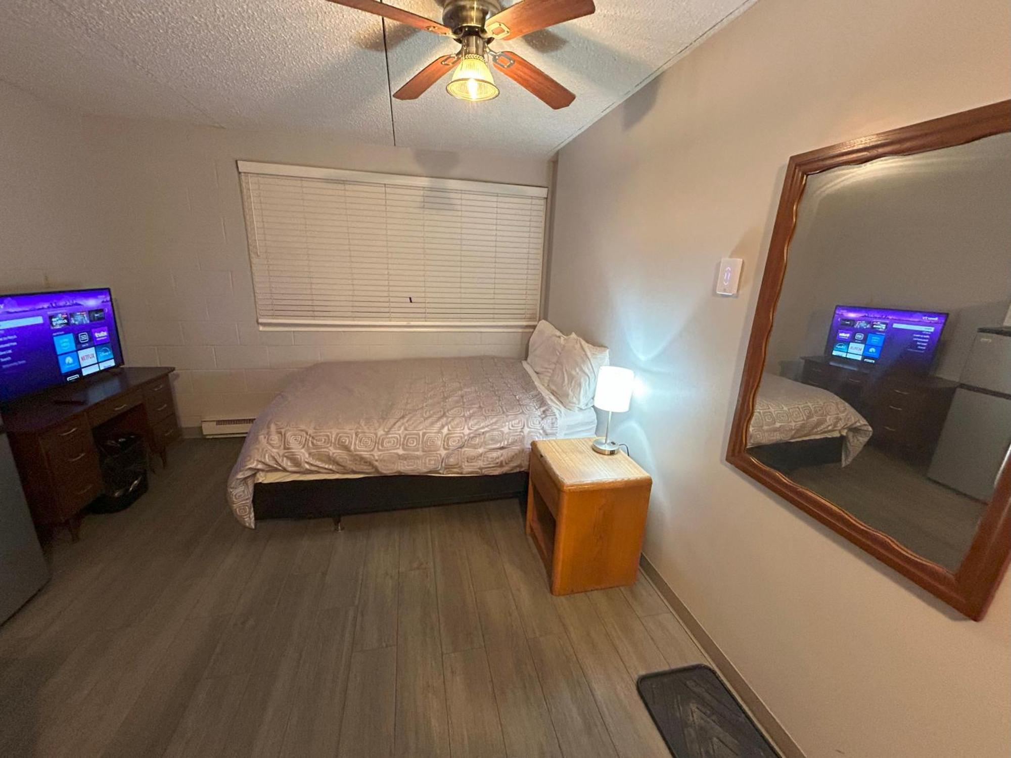 Deluxe Double Room with Kitchenette