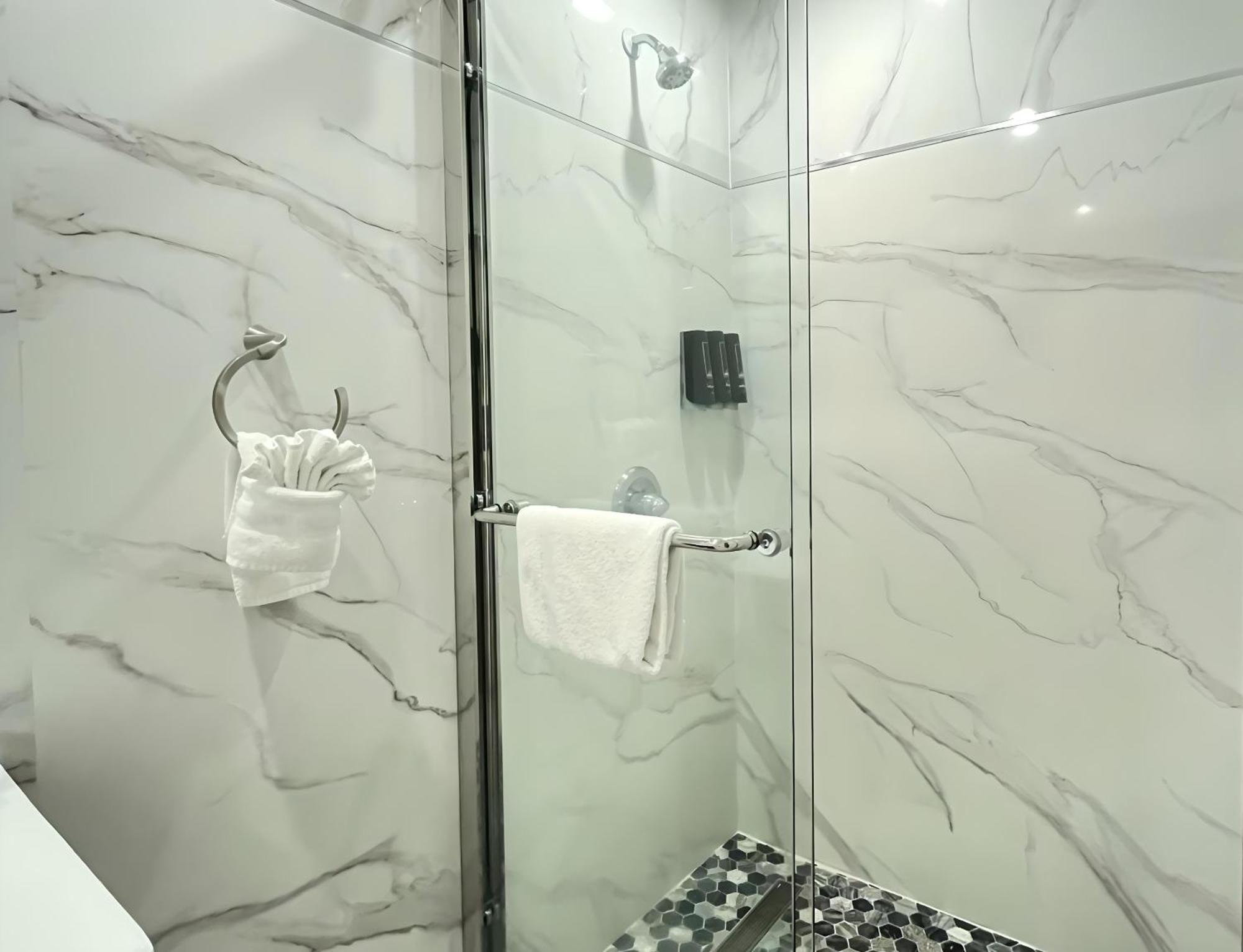 King Room - Pet-Friendly,1643761853:JPEG