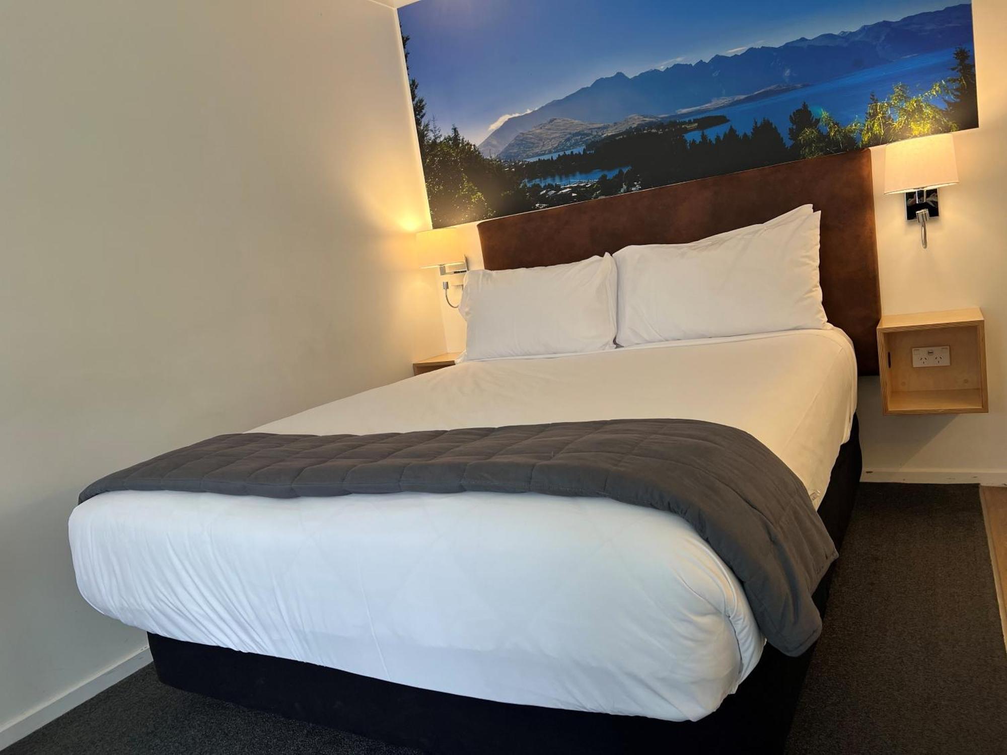 Double Room,1746918647:JPEG