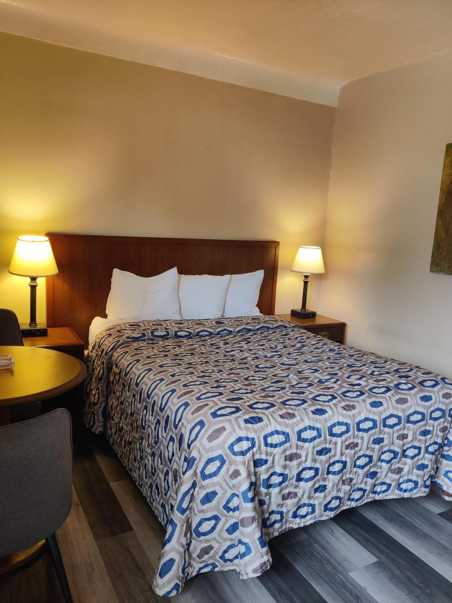 Habitación con cama grande - Fumadores