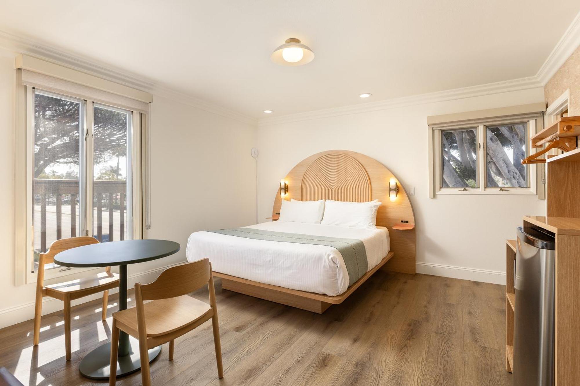 King Suite Jetted Tub Renovated