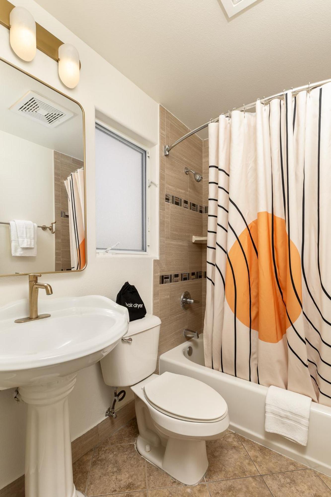King Suite Jacuzzi Tub Renovated