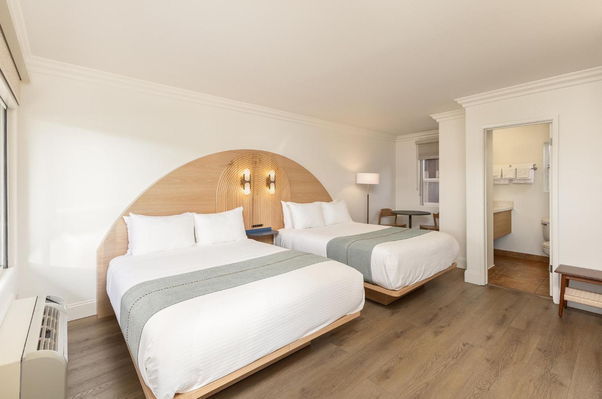 Deluxe Two Queen Room Renovated