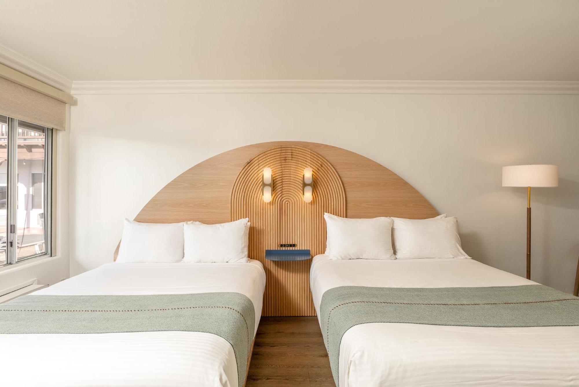 Deluxe Two Queen Room Renovated