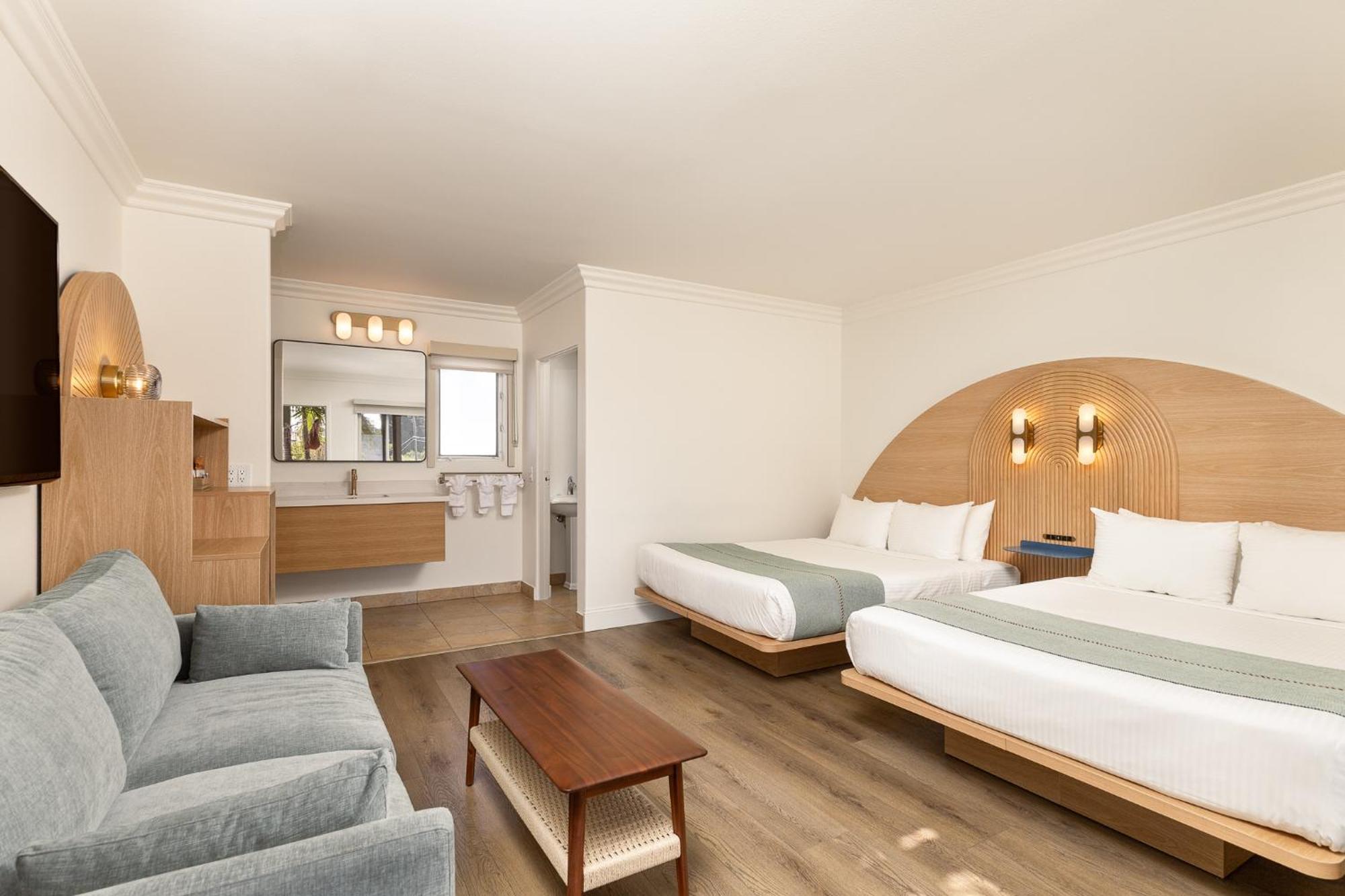 Deluxe Family Suite Renovated