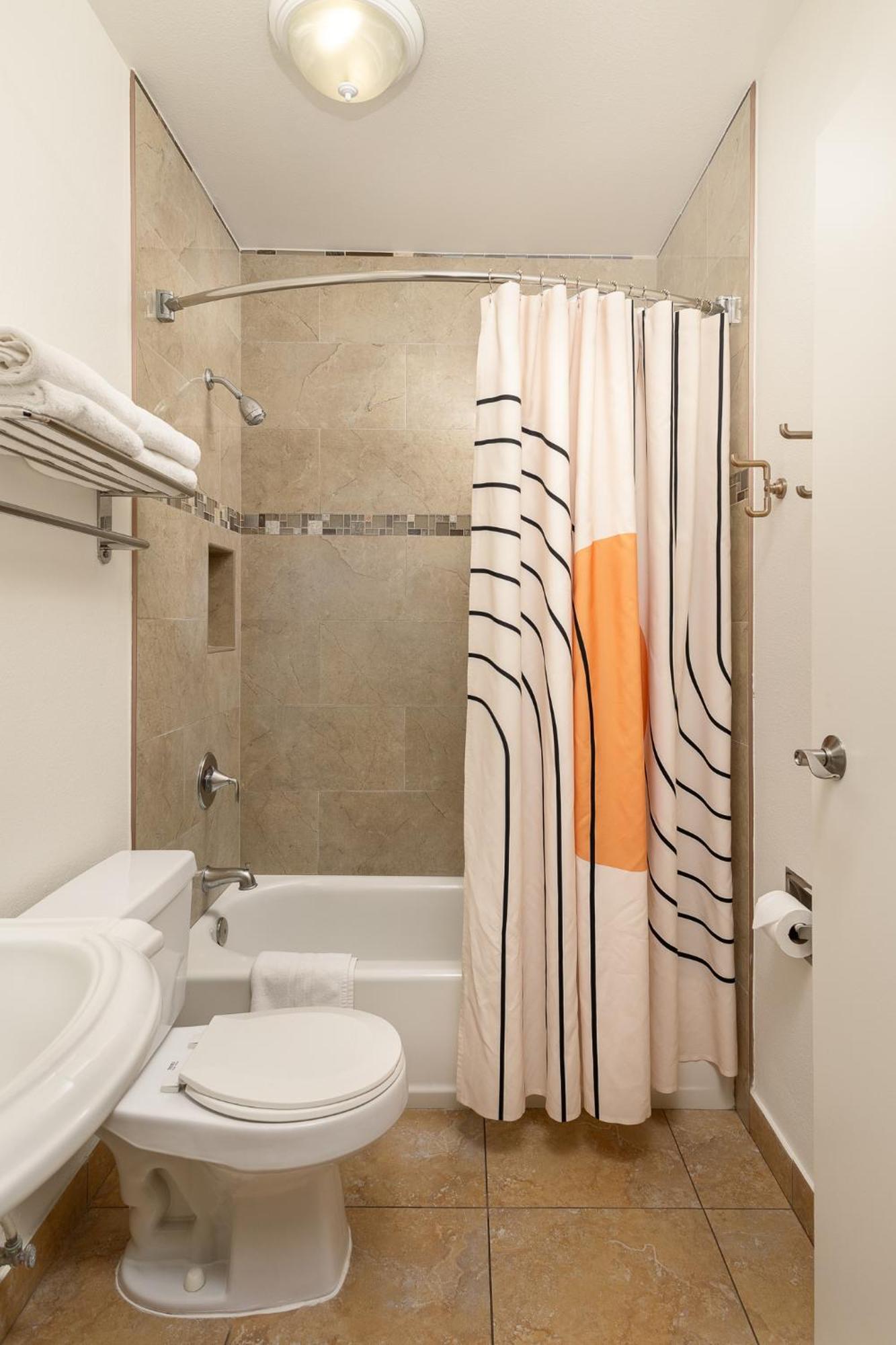 Deluxe Family Suite Renovated