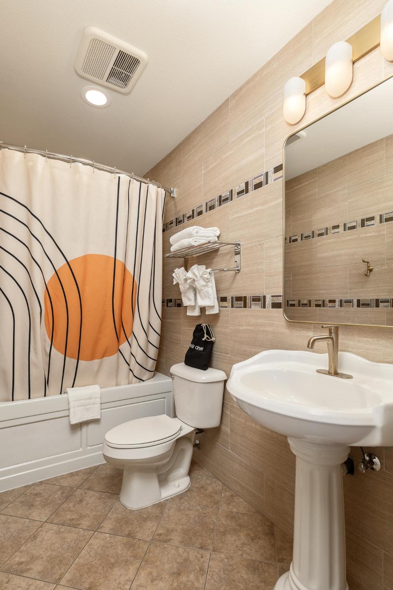 King Suite Jetted Tub Renovated