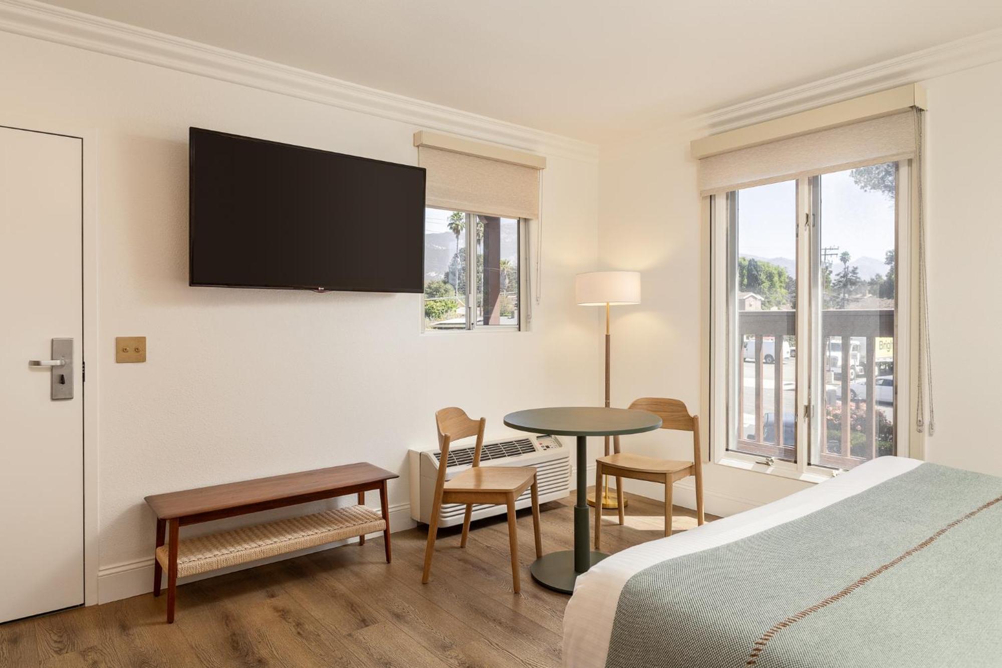 King Suite Jetted Tub Renovated