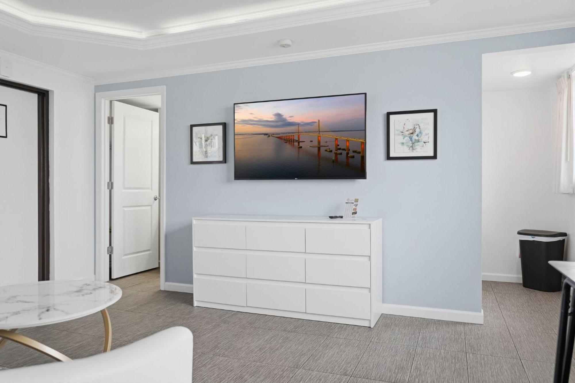 Deluxe Double Room Kitchenette
