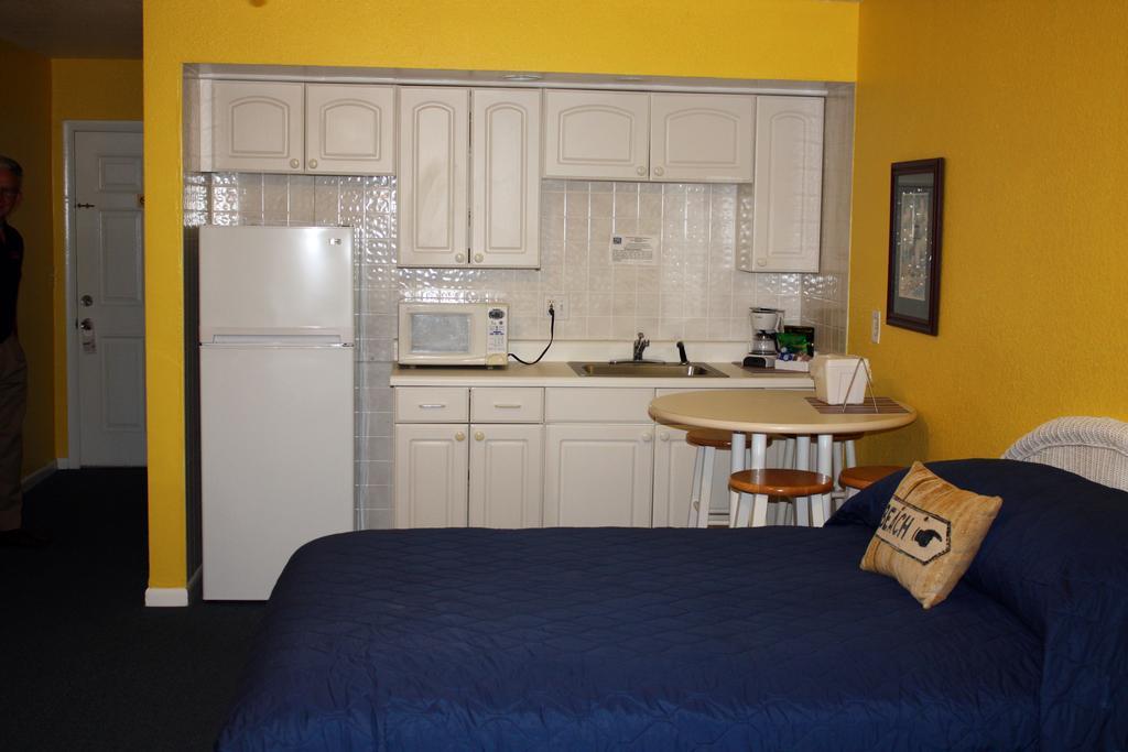 Queen Room Two Queen Beds View