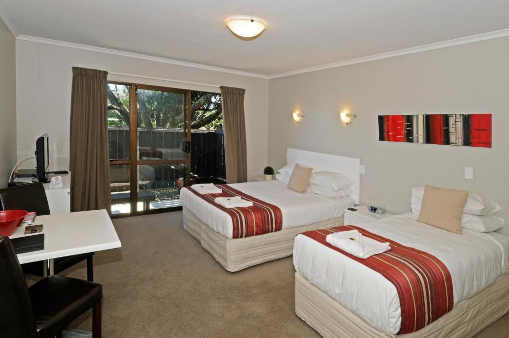 Studio met Queensize Bed
