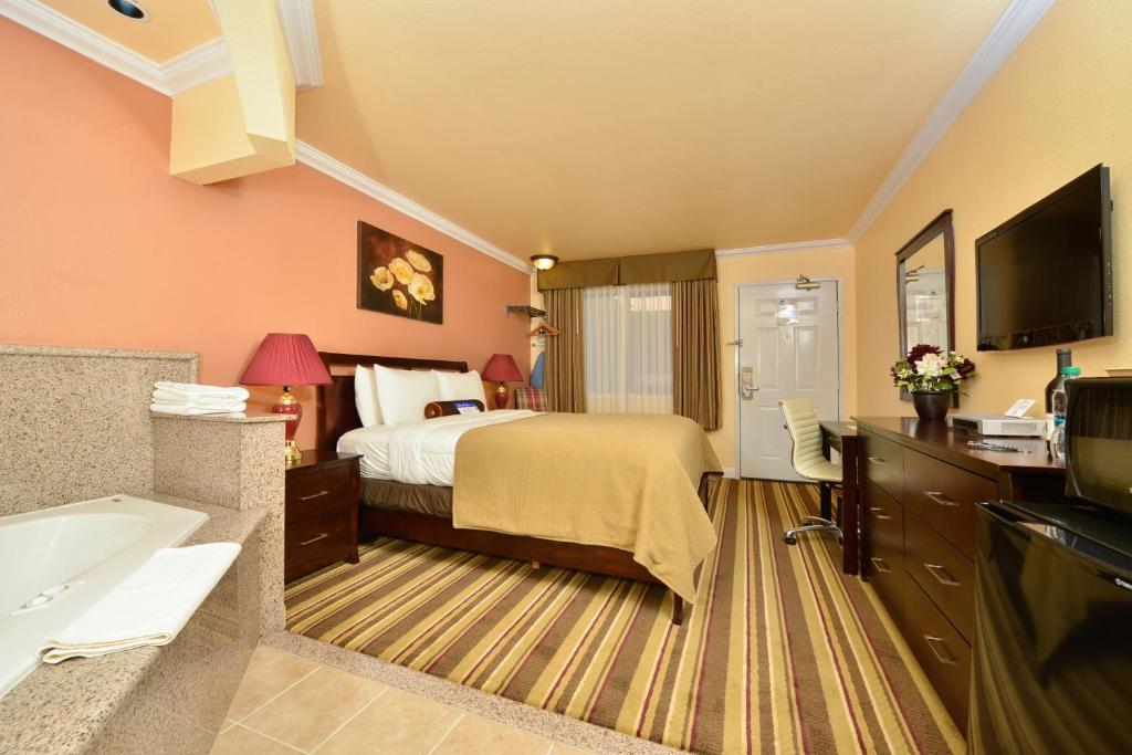 King Room - Non-Smoking,47522347:JPEG