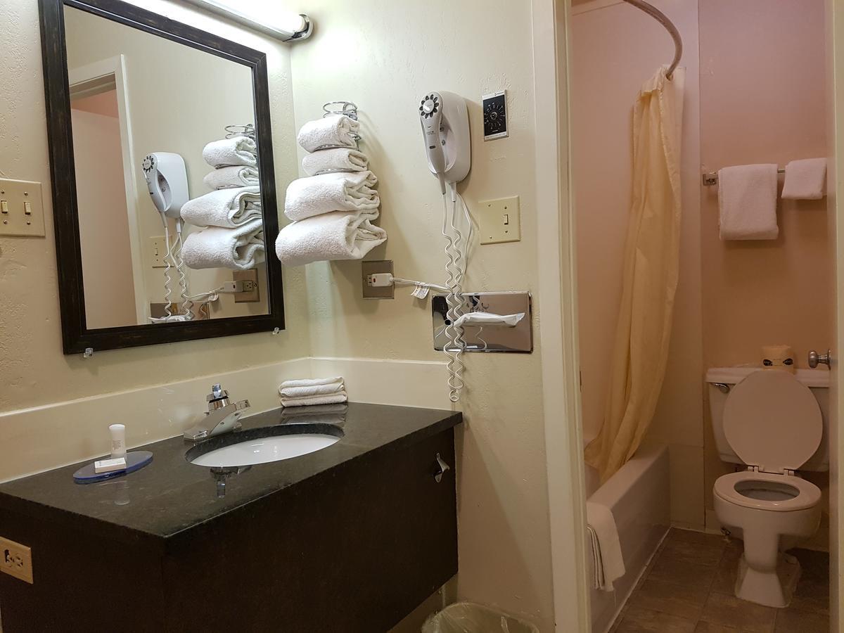 Superior Queen Room with Two Queen Beds,608841840:JPEG