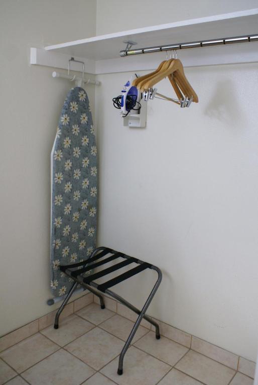 Standard Family Room,62843221:JPEG