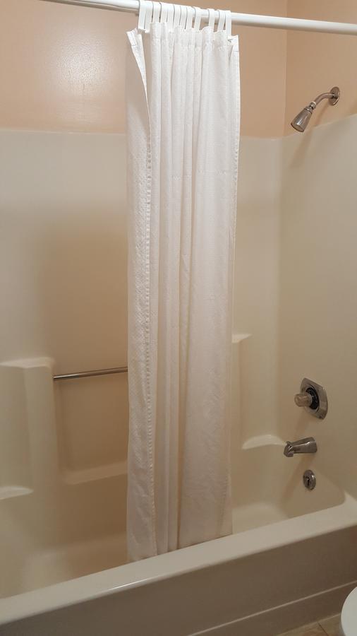 Kamer met Queensize Bed en Bubbelbad